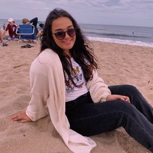 Meet your Posher, Alyssa